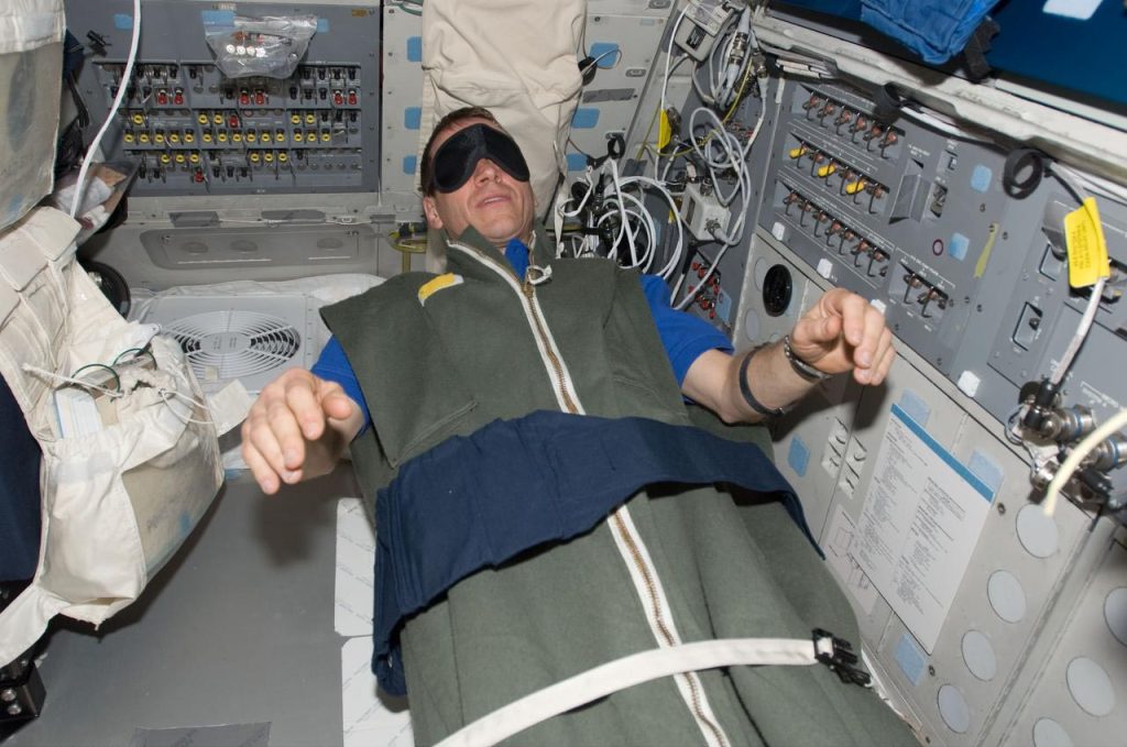 Space Station Shut-Eye: New LED Lights May Help Astronauts (and You) Sleep  Better