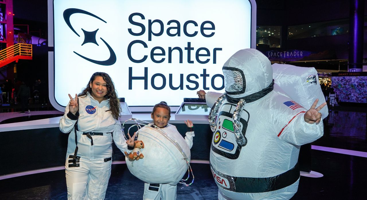 7/29: NASA Night with the Houston Astros - collectSPACE: Messages