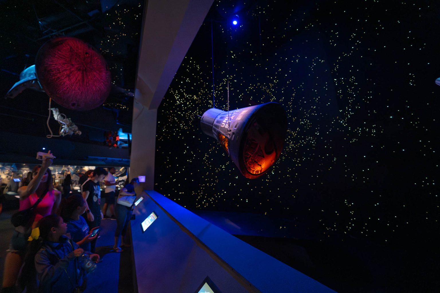 Exhibits And Experiences - Space Center Houston