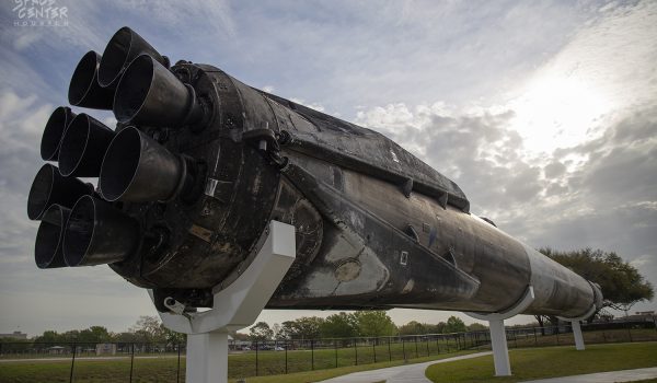 Space-Center-Houston-SpaceX-Rocket